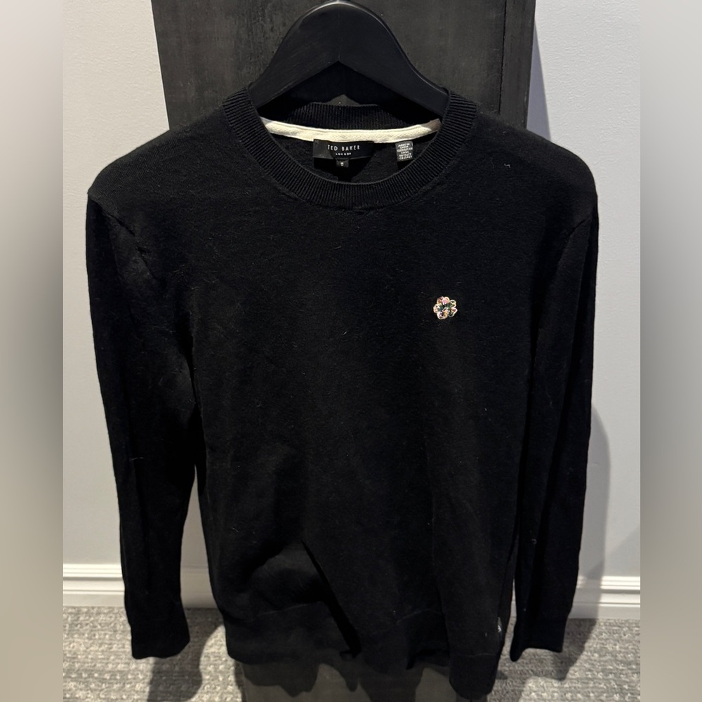 Ted Baker
Wool crewneck sweater
Size L